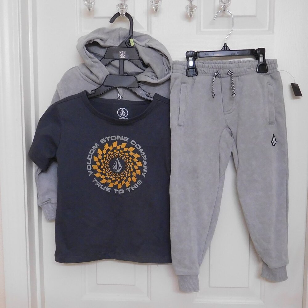 NWT 3pc Volcom Gray Hooded Sweatshirt Logo Shirt & Joggers Set sz 5/6